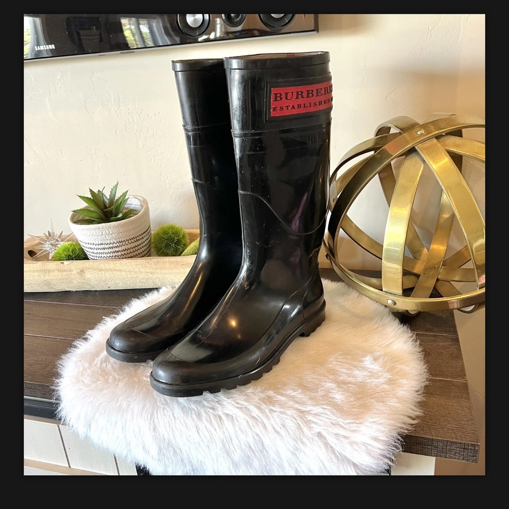 Burberry mid calf Rain Boots-